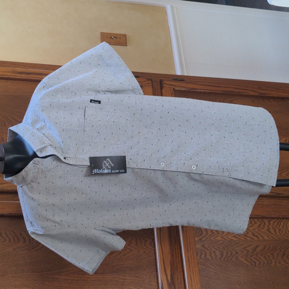 MOLOKAI Button Down Shirt - L NEW
